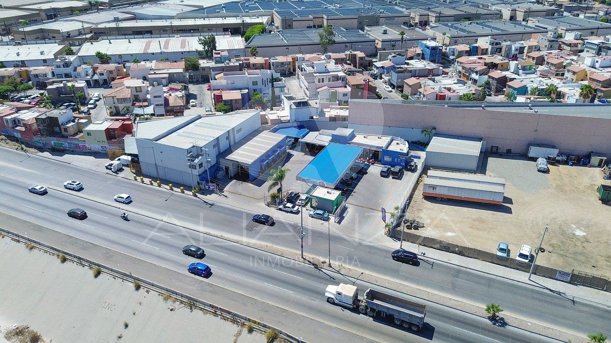 Local comercial y terreno en venta en Vía Rápida Poniente, Tijuana - foto 4