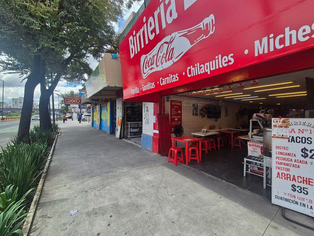 Local Comercial en VENTA como TERRENO , CALZADA DE TLALPAN,Metro Portales - foto 3