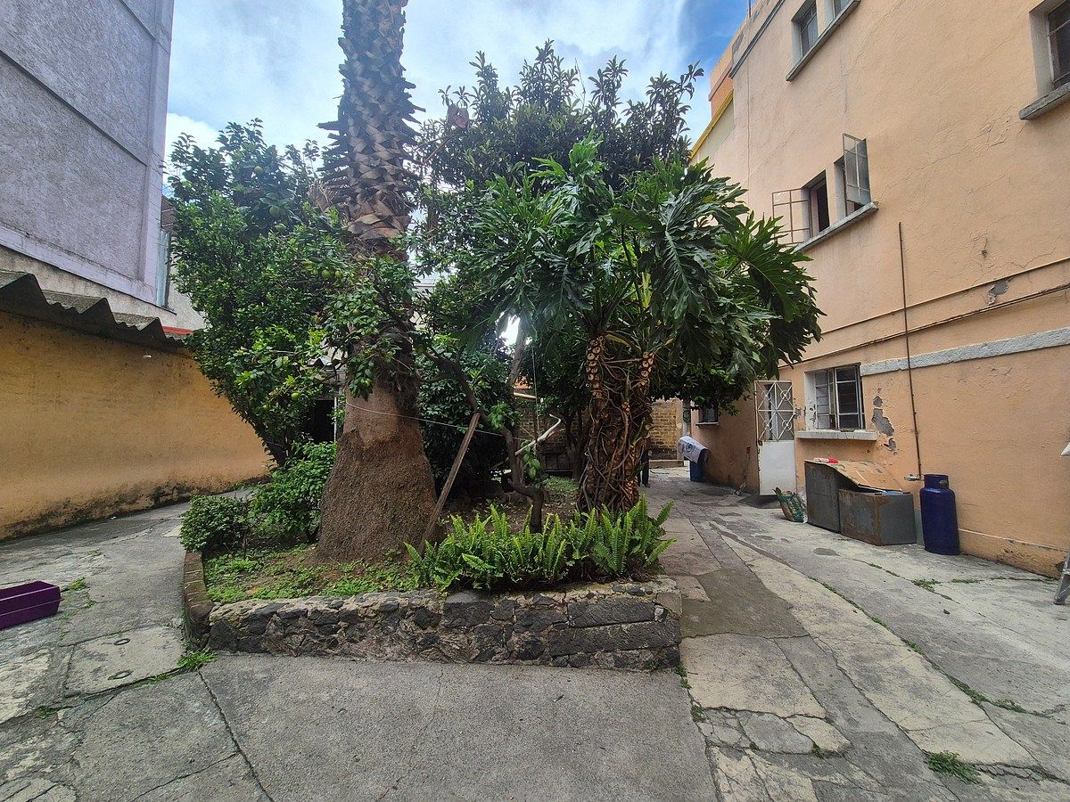 Local Comercial en VENTA como TERRENO , CALZADA DE TLALPAN,Metro Portales - foto 5
