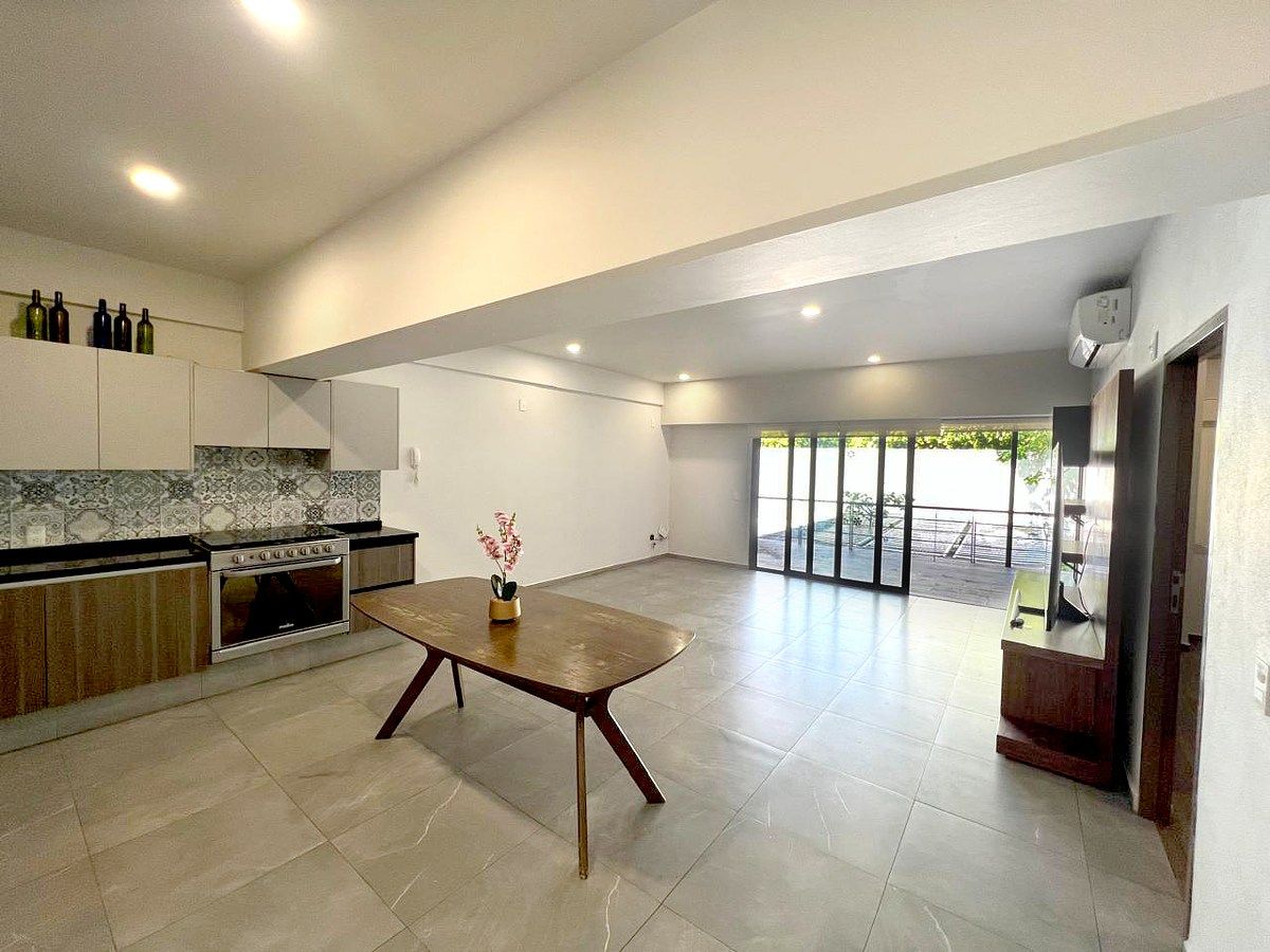 DEPARTAMENTO EN VENTA EN LADRON DE GUEVARA CON TERRAZA - foto 2