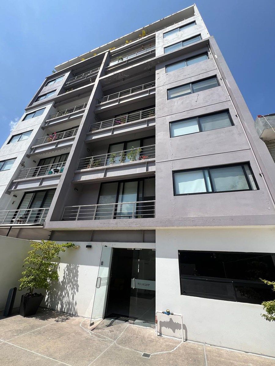 DEPARTAMENTO EN VENTA EN LADRON DE GUEVARA CON TERRAZA - foto 1