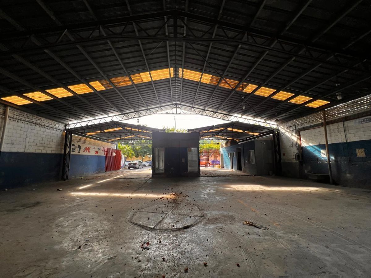 Bodega comercial en renta magnífica ubicación, foto 1 de 18