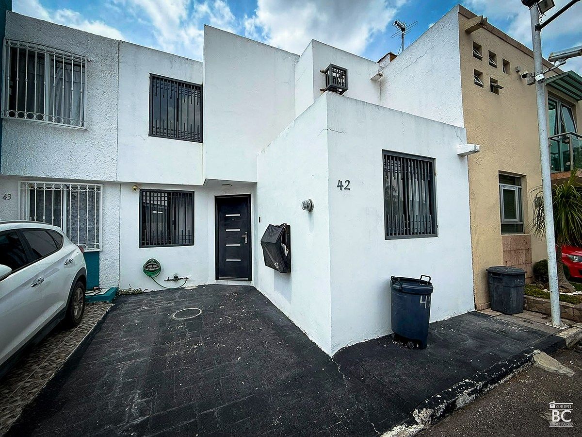 Casa en VENTA en jardines del valle, foto 1 de 19
