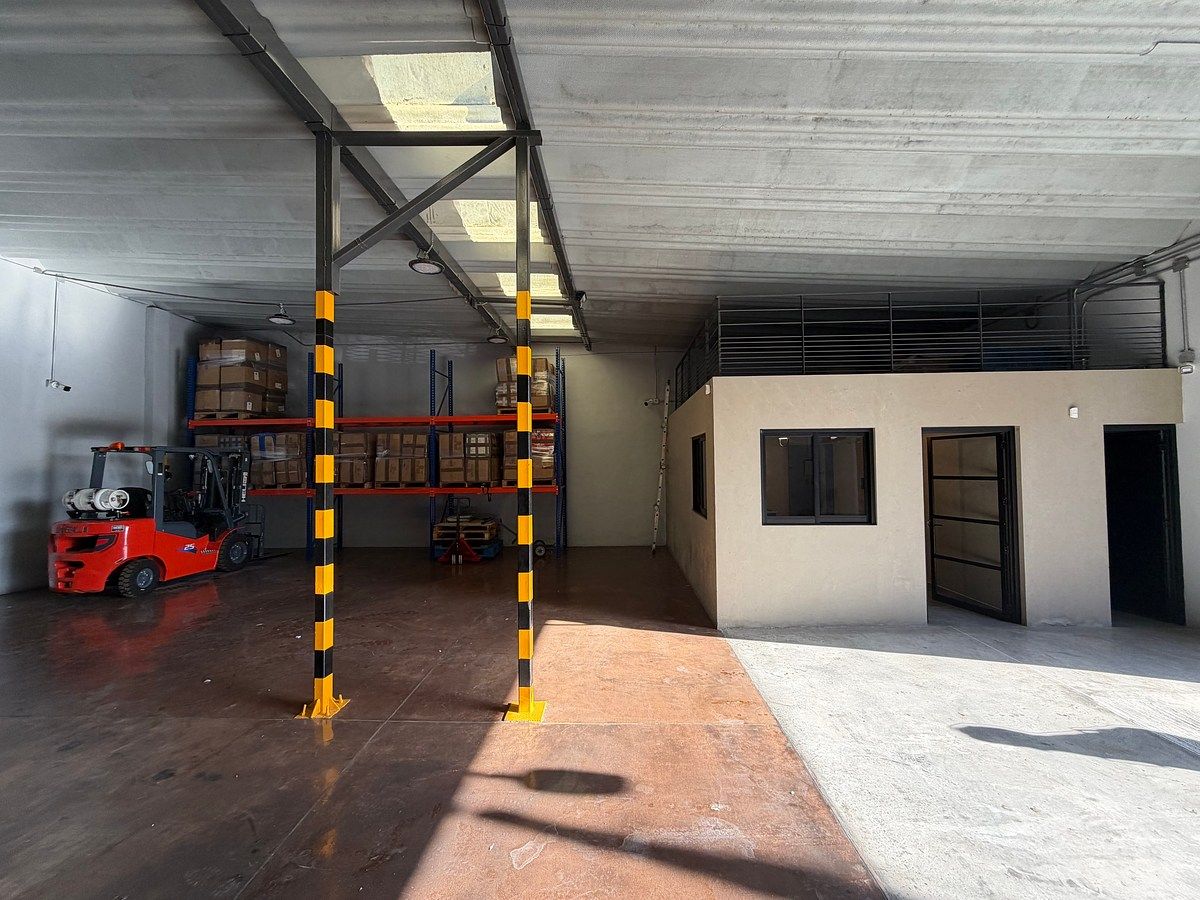 Bodega comercial en El Dean, Guadalajara, foto 12 de 14