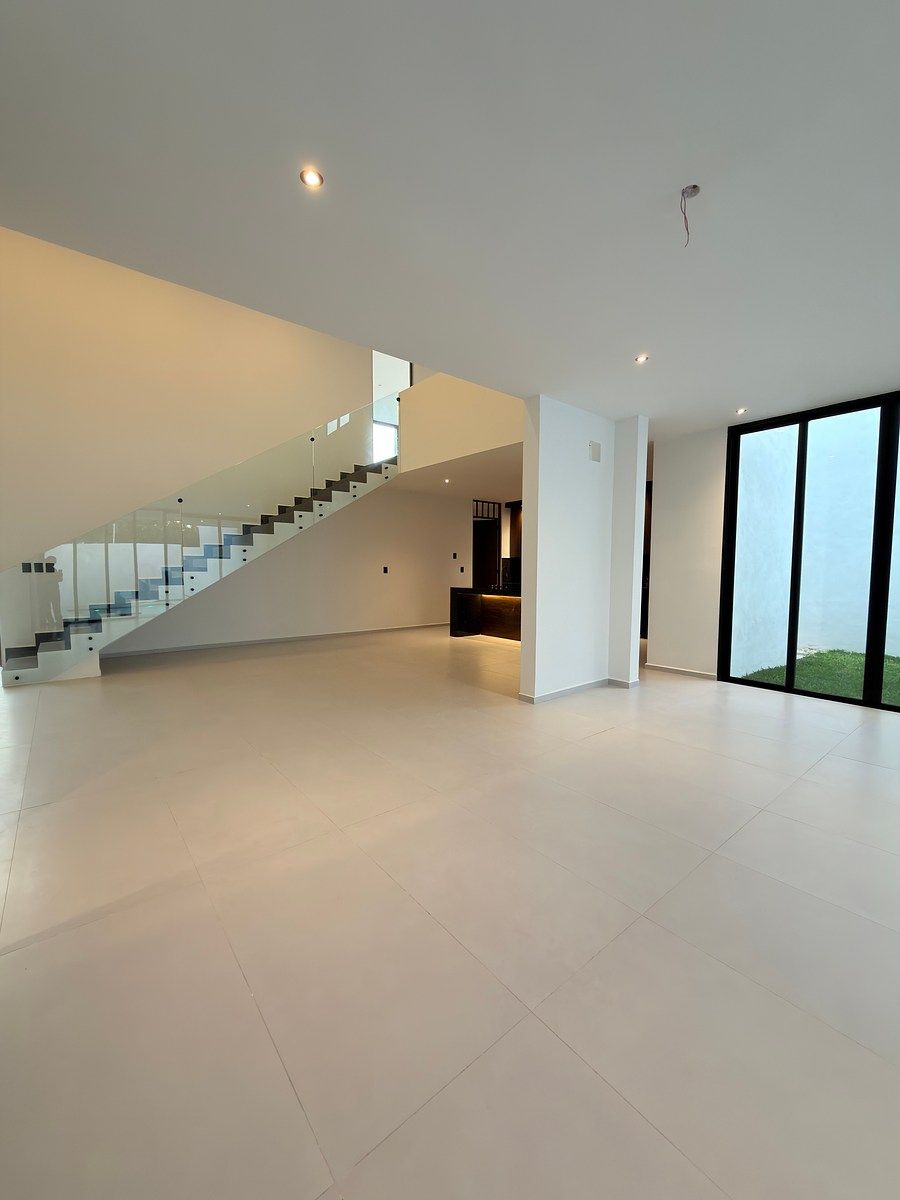 Casa en Venta 4 Recámaras con Alberca en Parque Natura | Doble Altura - foto 2