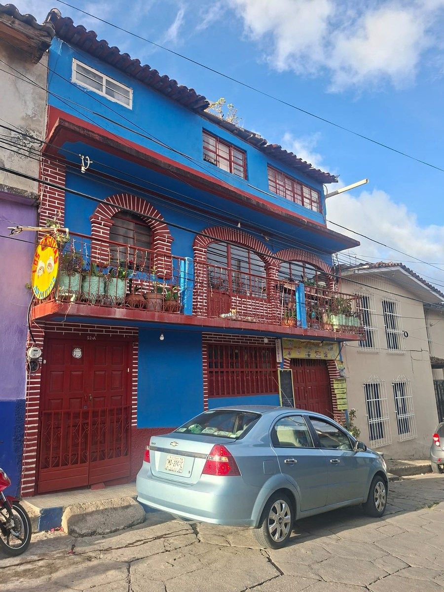 Casa colonial à venda no tradicional bairro do Cerrillo, foto 1 de 25