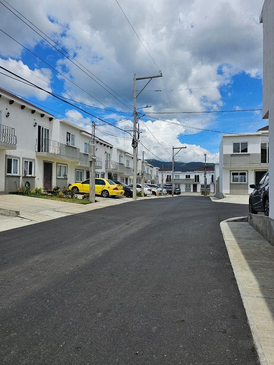 Casa en Renta - Condominio Almería San José Pinula - Image 2