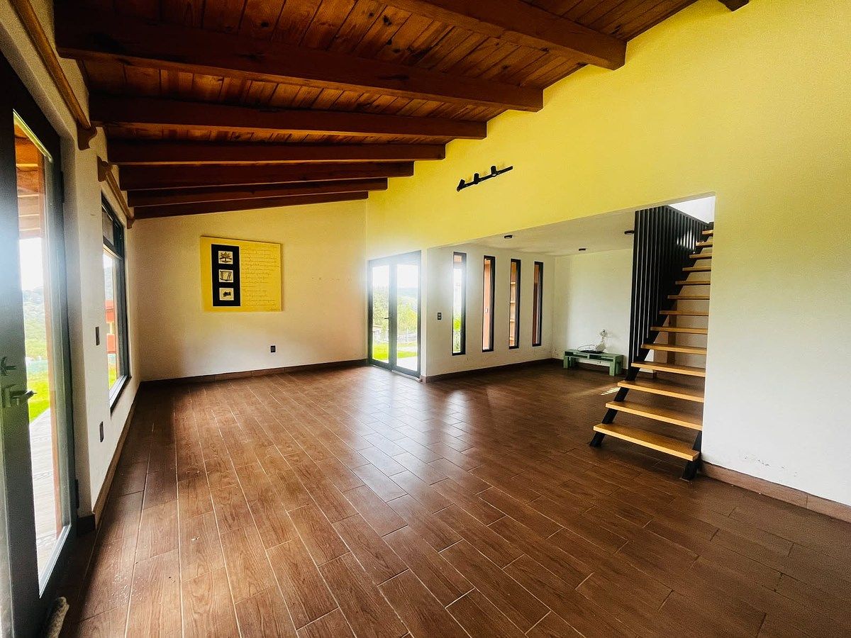 Casa en Mesa de Jaimes, Valle de Bravo, foto 3 de 12