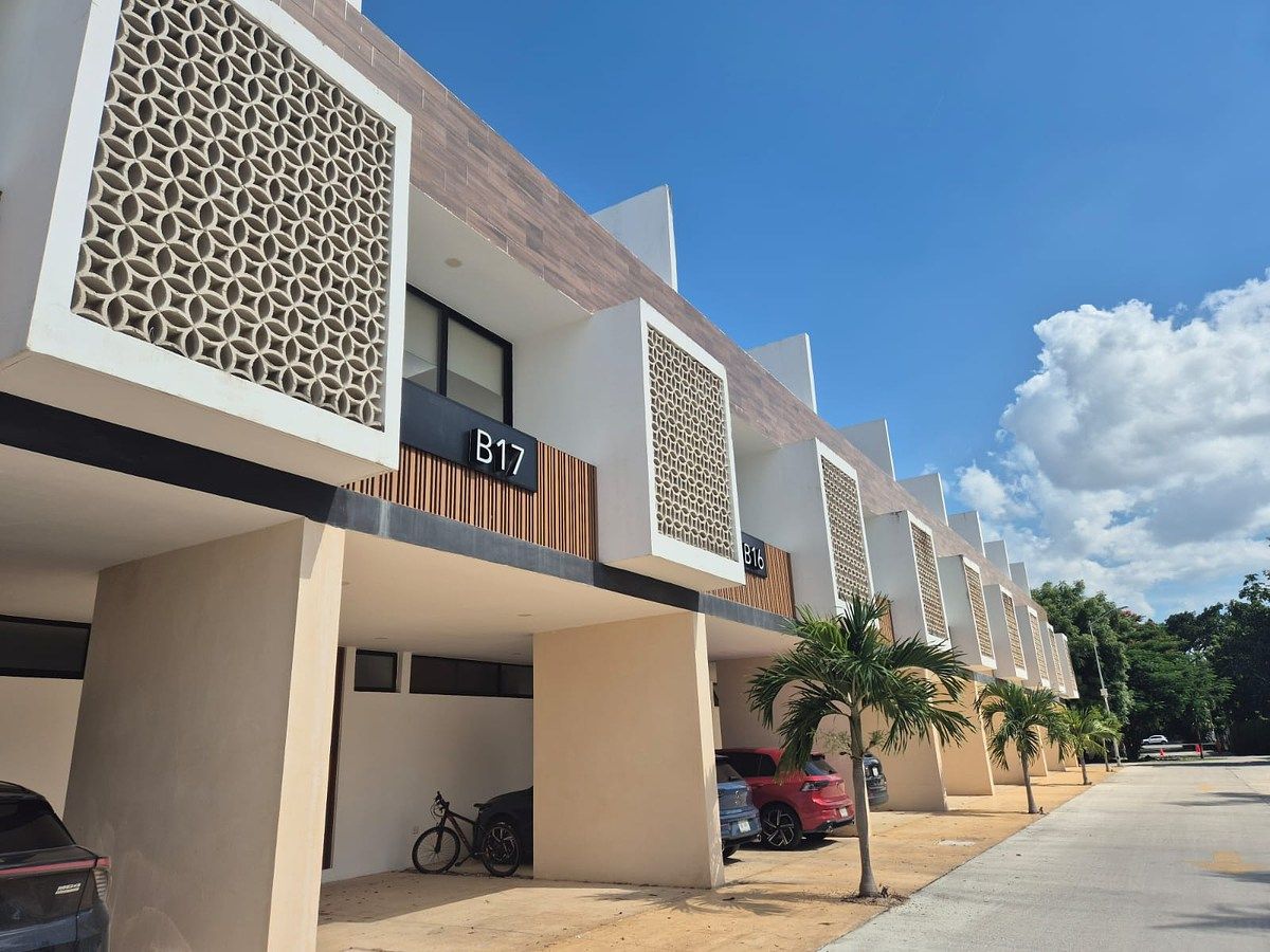 VENTA DE TOWN HOUSE EN PRIVADA CON AMENIDADES EN DZITYA - foto 1