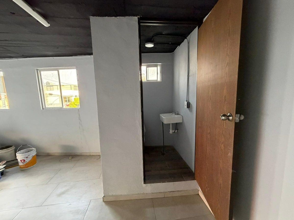 Retail Space in Santa Cruz del Monte, Naucalpan de Juárez, photo 8 of 9