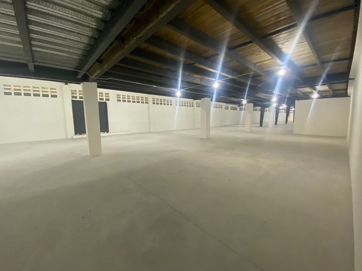 Nave en Prolongación 27 de febrero, Santo Domingo Centro (Distrito Nacional), foto 13 de 19