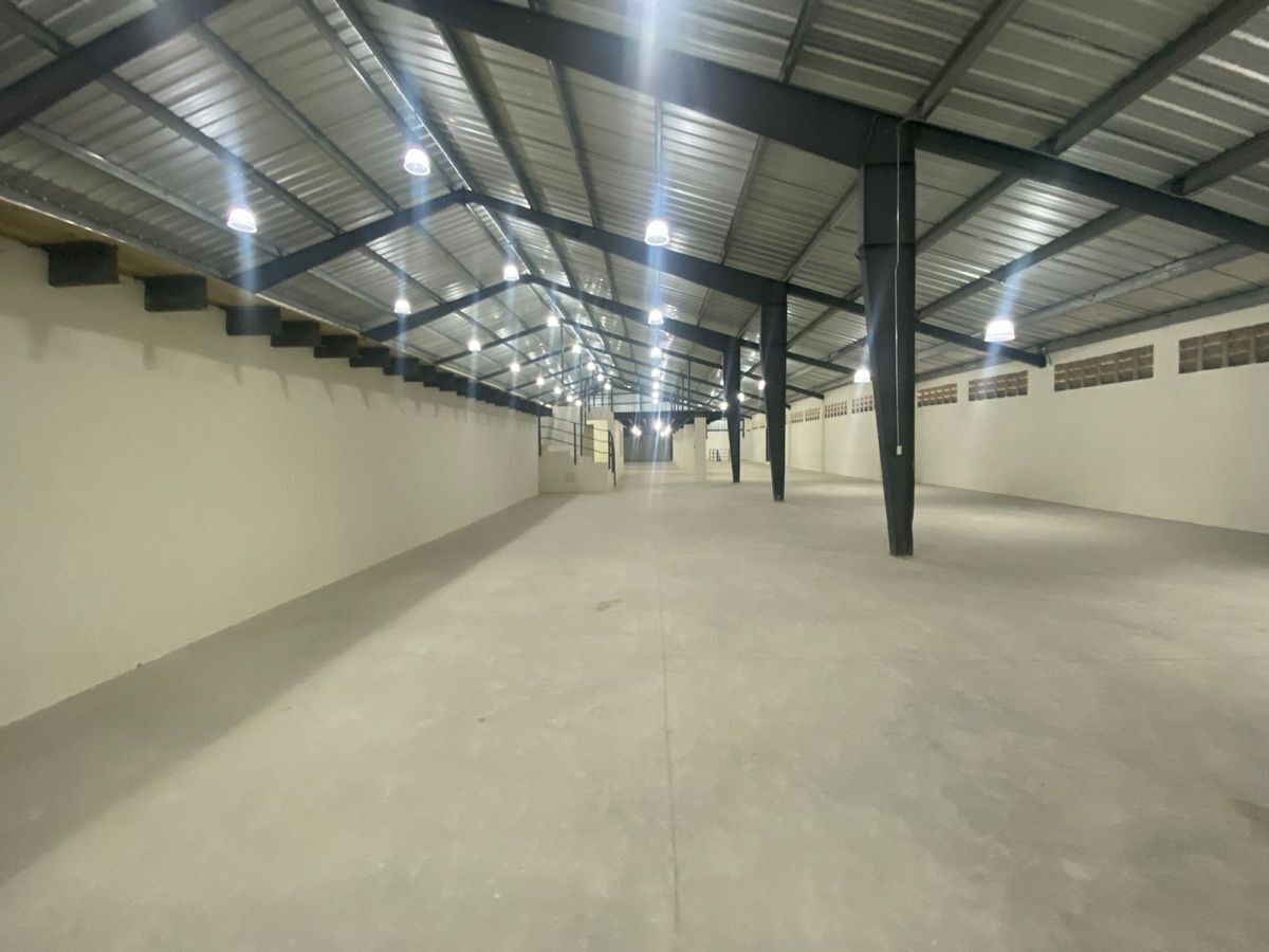 Nave en Prolongación 27 de febrero, Santo Domingo Centro (Distrito Nacional), foto 9 de 19