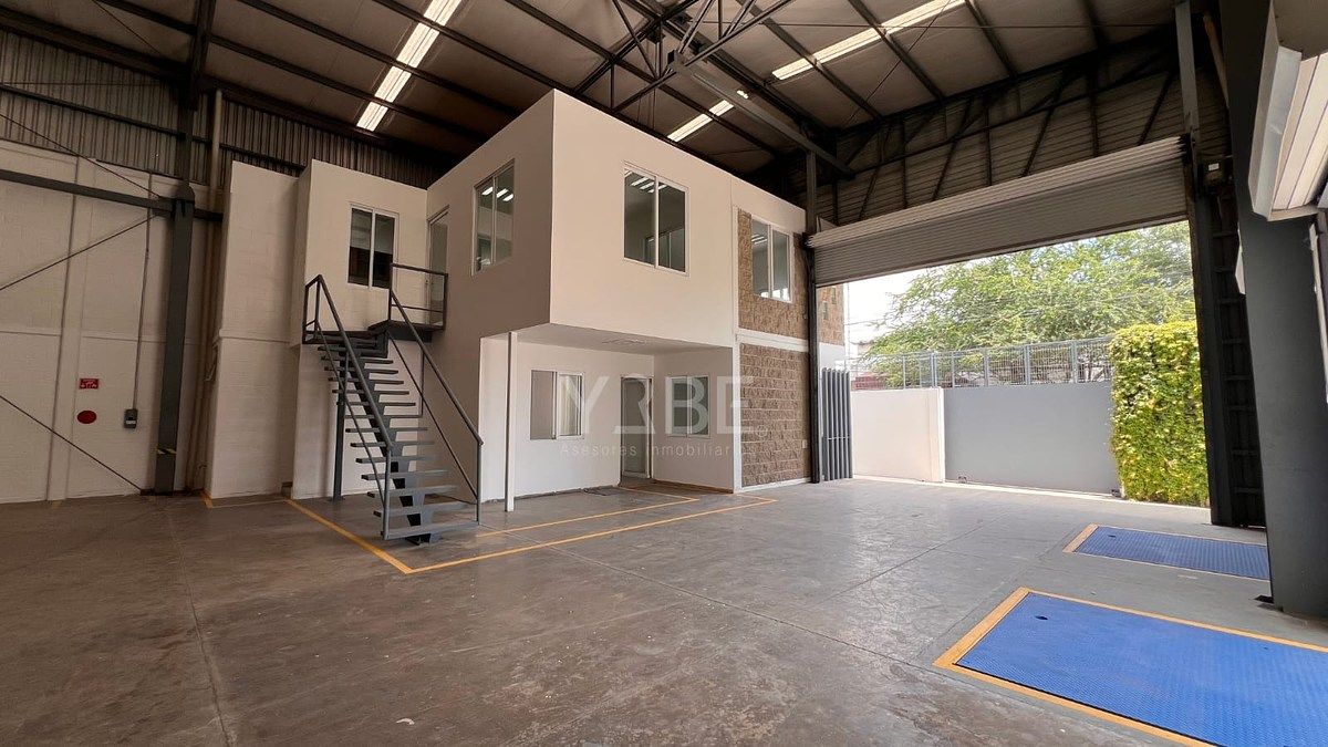 Bodega comercial en San José del Quince, El Salto, foto 10 de 16