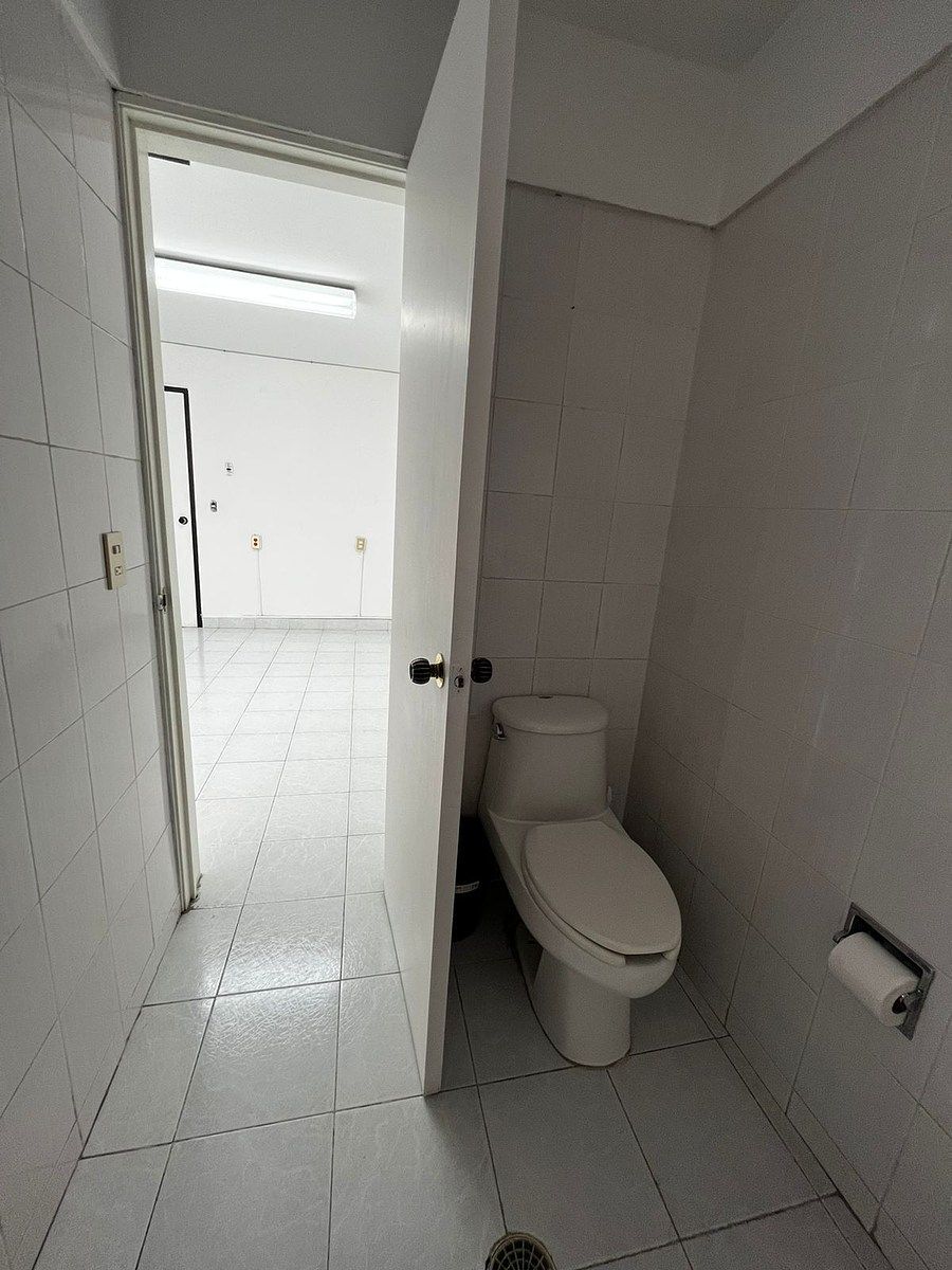 Sala Comercial em Ladrón de Guevara, Guadalajara, foto 5 de 8