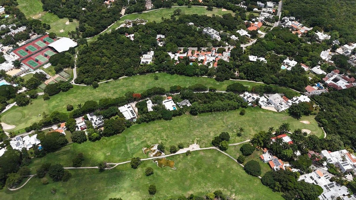 Lot in Club de Golf La Ceiba, Mérida, photo 7 of 11