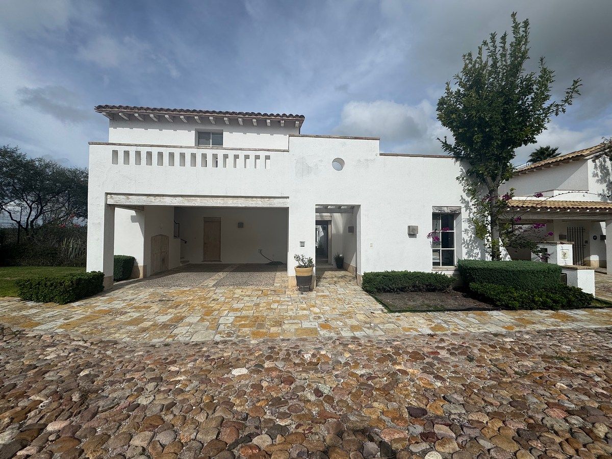House in Gated Community in San Miguel Viejo, San Miguel de Allende, photo 2 of 50