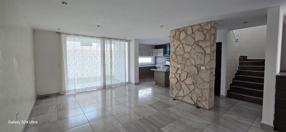 Casa em Colinas de Juriquilla, Querétaro, foto 2 de 15