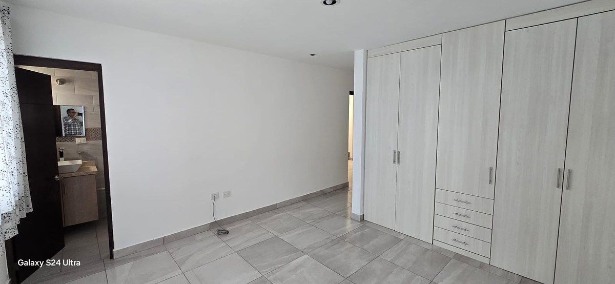 Casa em Colinas de Juriquilla, Querétaro, foto 5 de 15