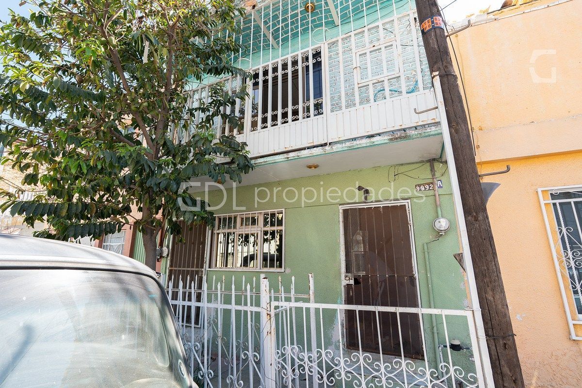 LAGOS DE ORIENTE CASA AMPLIA EN VENTA - foto 1