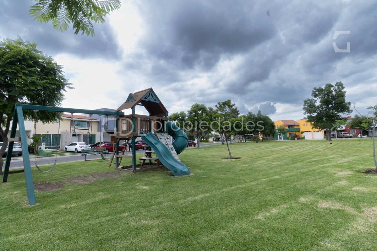 BOSQUES DE SANTA ANITA TERRENO SOBRE AVENIDA EN VENTA - foto 4