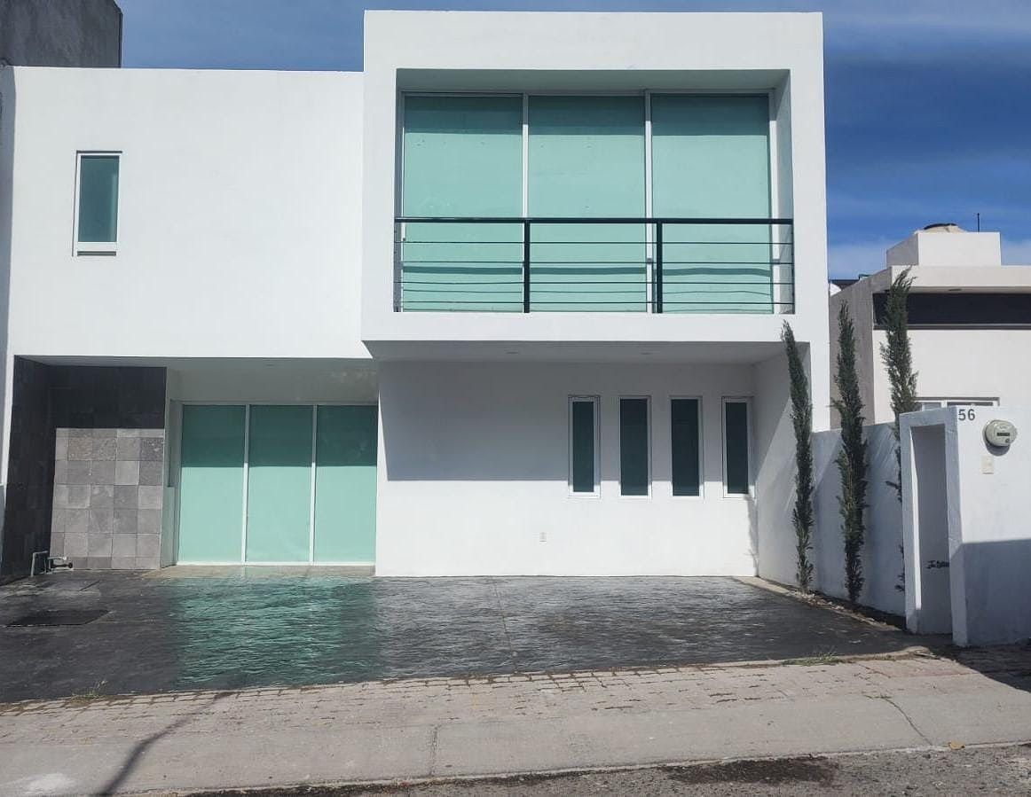 COND. CUARZO, PUNTA ESMERALDA, CORREGIDORA. 3.3