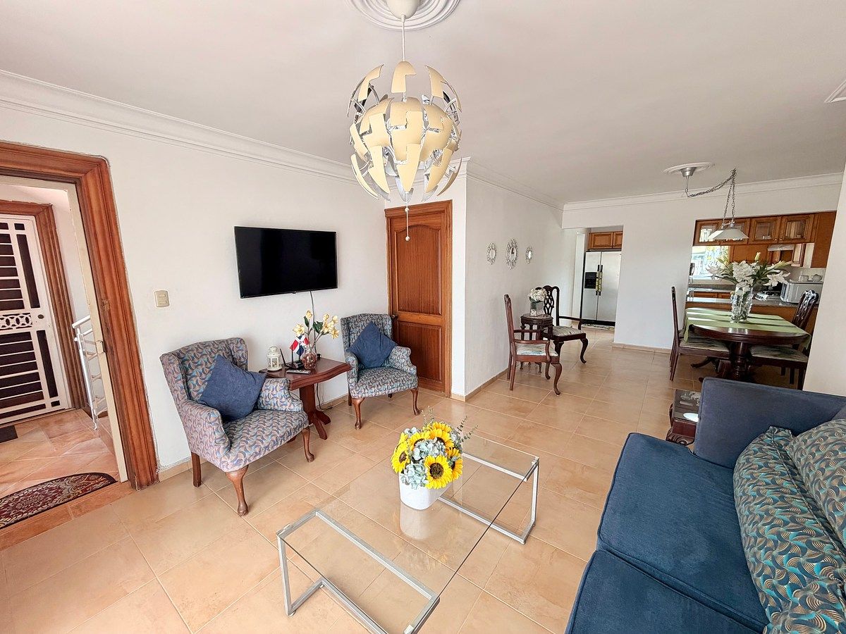 Alquilo apartamento amueblado de 3 habitaciones en Los Restauradores📍, foto 1 de 11