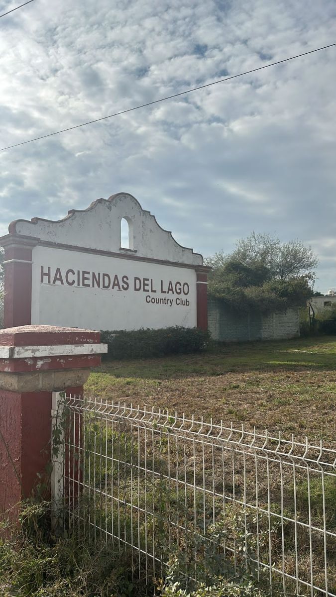 Terreno Hacienda del Lago Country club Santa Rosa Jalisco $2,454,000 - foto 1