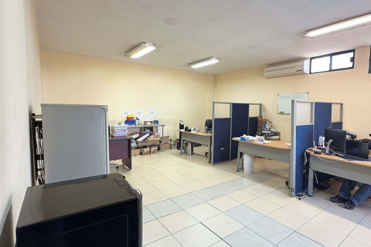 Edificio con dos bodegas en venta al Norte de Saltillo - foto 5