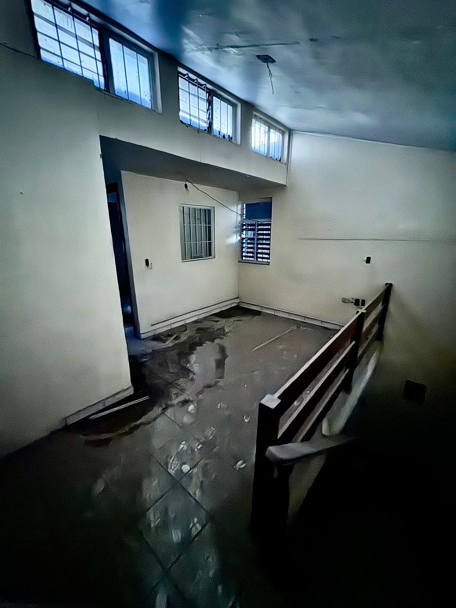 bodega Comercial de 300 m² con 2 Oficinas en Venta en Artesanos - foto 3