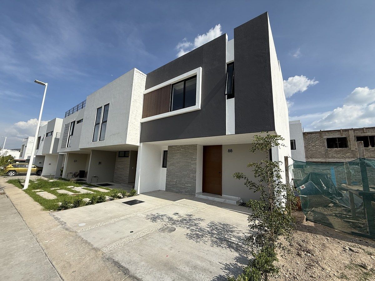 House for Sale in Coto Zapata, Adamar - foto 2