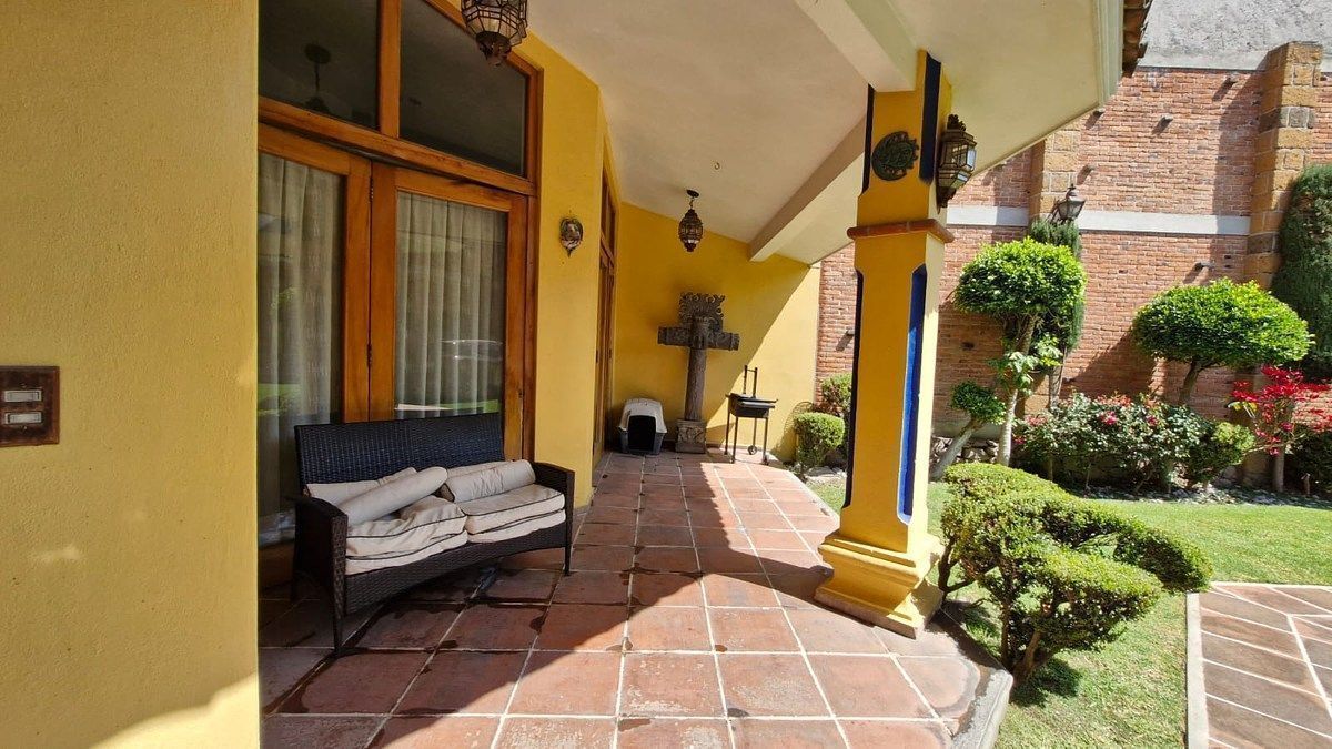 Exclusive House with Garden in Horizontal Condominium with 24-Hour Security - foto 2