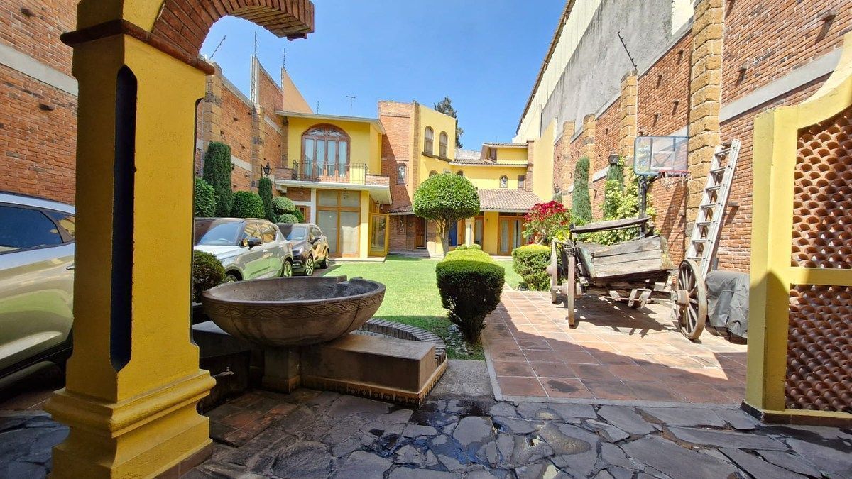 Exclusive House with Garden in Horizontal Condominium with 24-Hour Security - foto 3