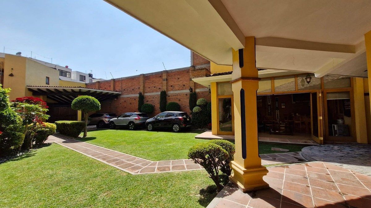 Exclusive House with Garden in Horizontal Condominium with 24-Hour Security - foto 4