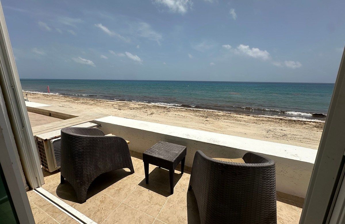Furnished apartment facing the sea, on the beach, in Cancún Plaza, for sale - foto 5