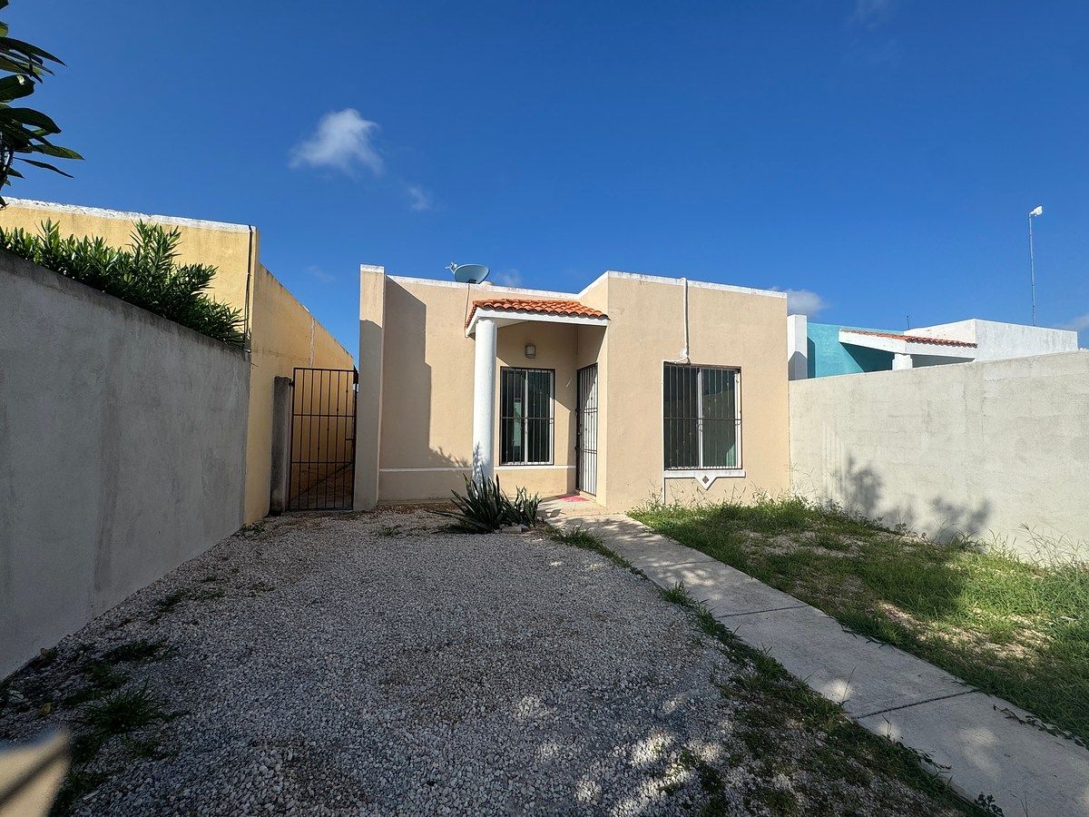 House in Caucel, Mérida, photo 2 of 11