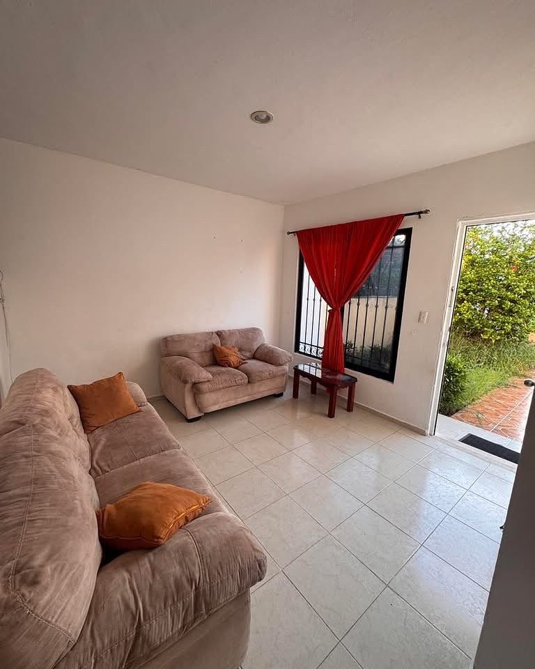 CASA SEMIMOBILIADA EM SANTA FE, foto 1 de 10