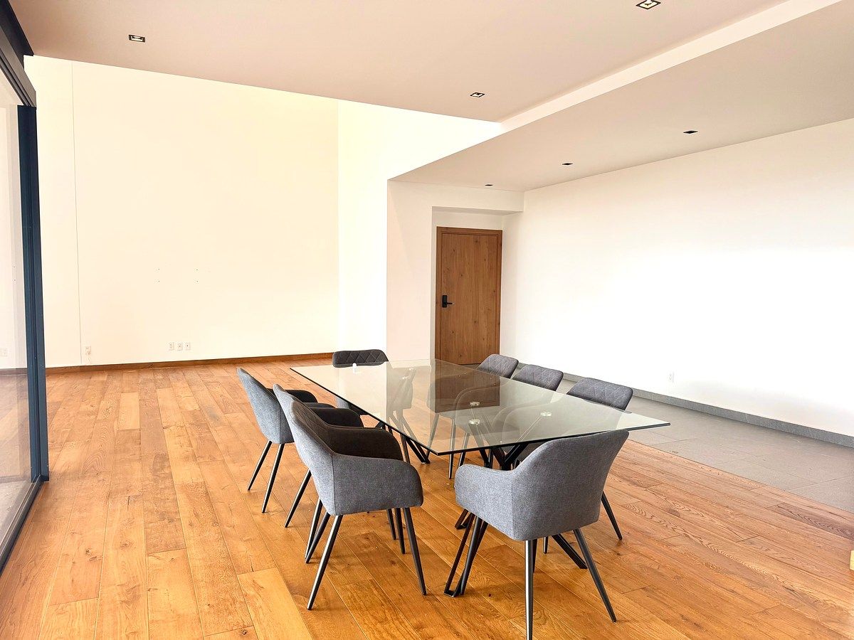 *OPPORTUNITY* SPECTACULAR GARDEN HOUSE, photo 1 of 48