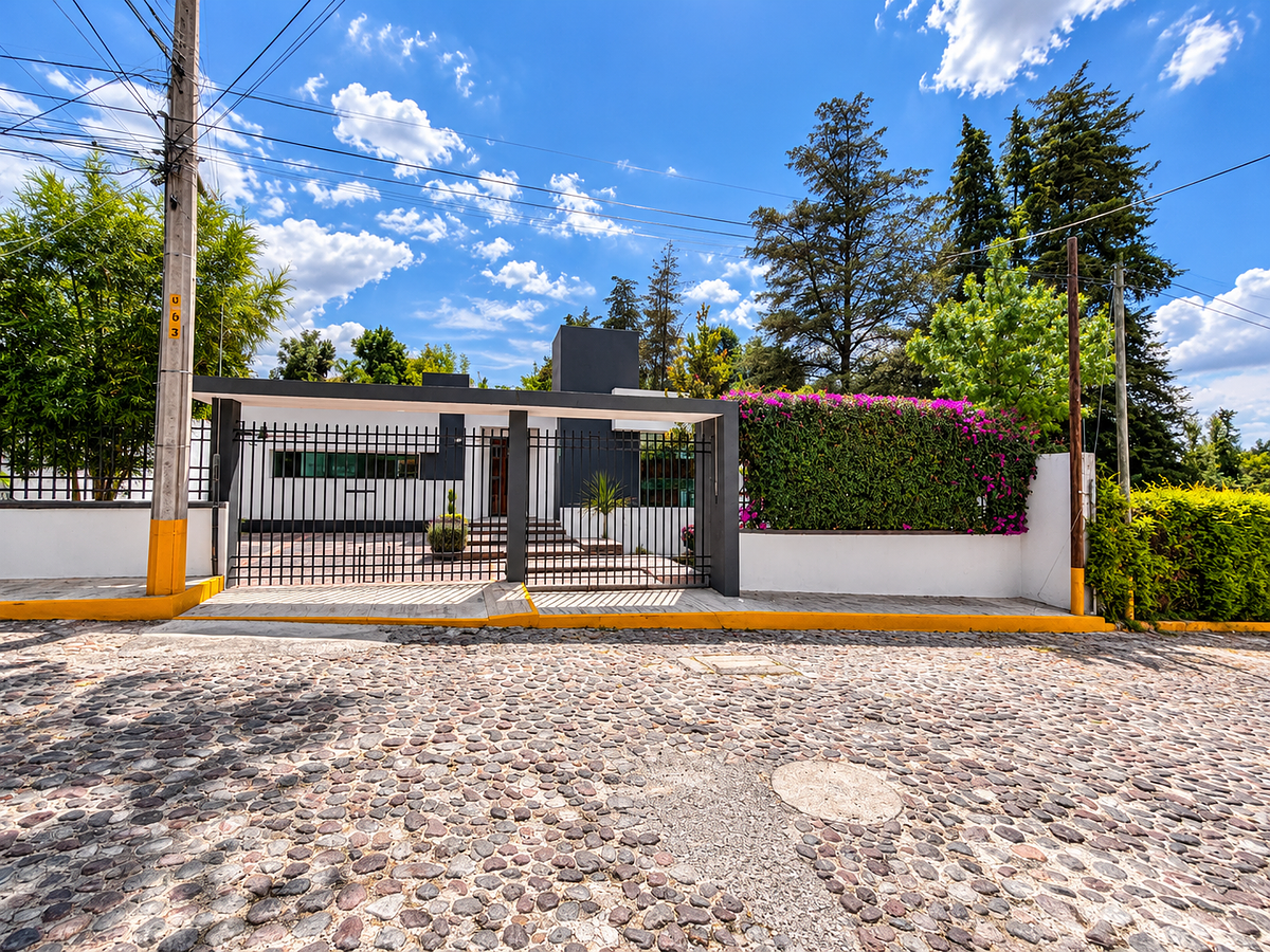 ONE-LEVEL HOUSE WITH EXCELLENT SPACES IN CLUSTER EL MIRADOR, LA CALERA - foto 3