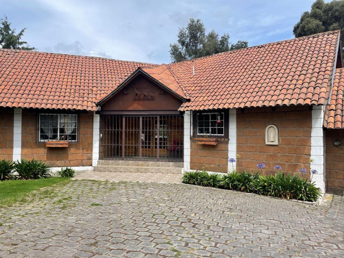 HOUSE FOR SALE CACALOMACÁN - foto 2