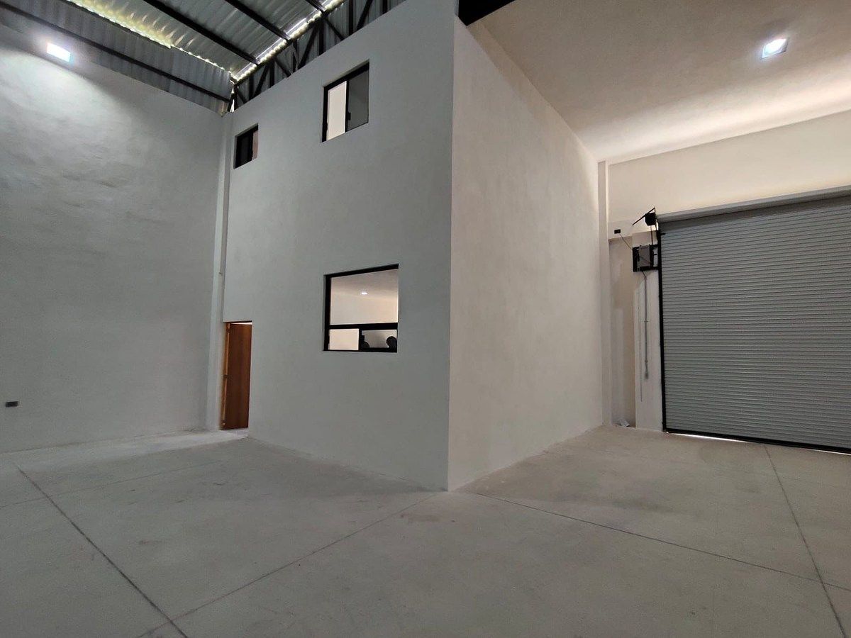 Commercial Storage Unit in Los Olvera, Corregidora, photo 3 of 13