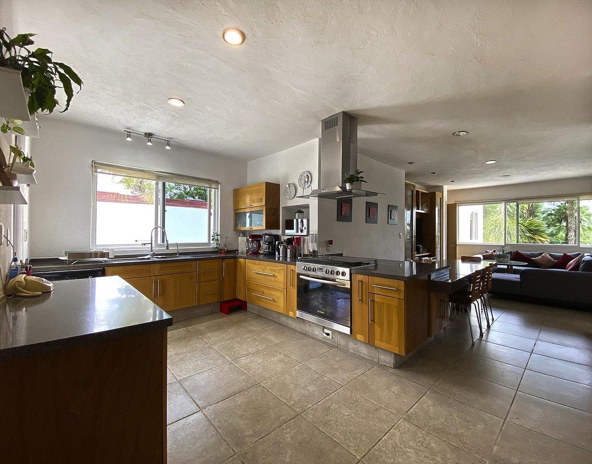 House for Sale, Villas del Meson Juriquilla Spacious Garden with Golf Course Access - foto 4