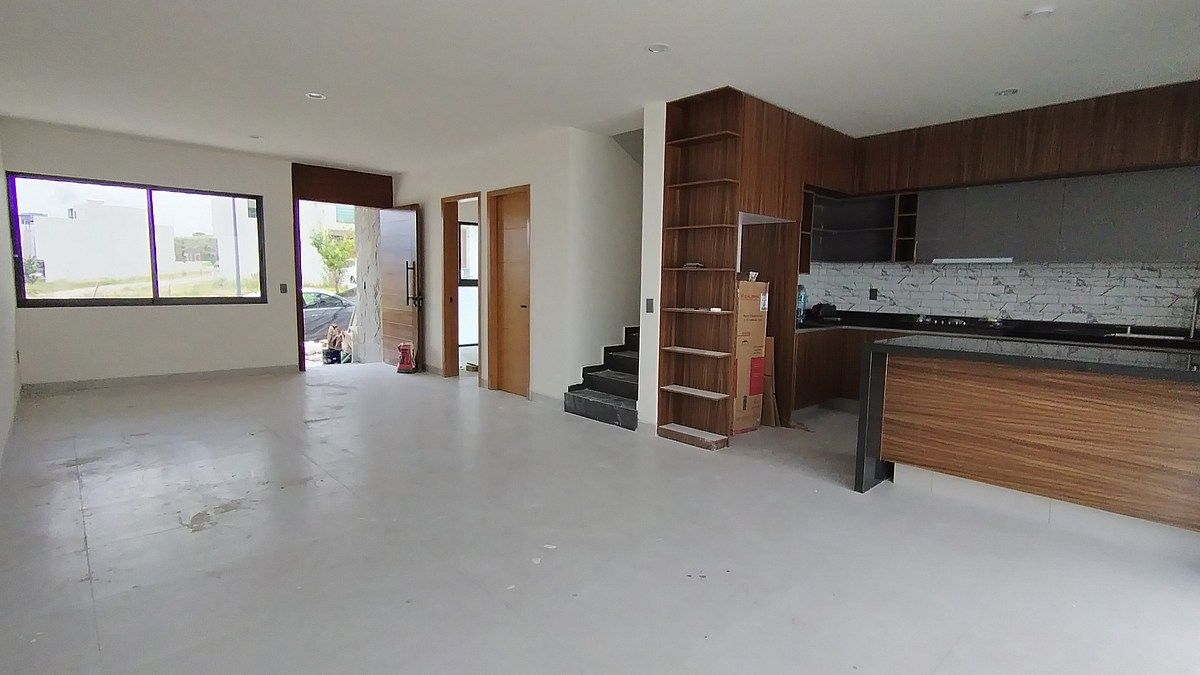 SALE OF NEW HOUSE WITH ROOF TOP IN SENDEROS DE MONTEVERDE TLAJOMULCO - foto 2