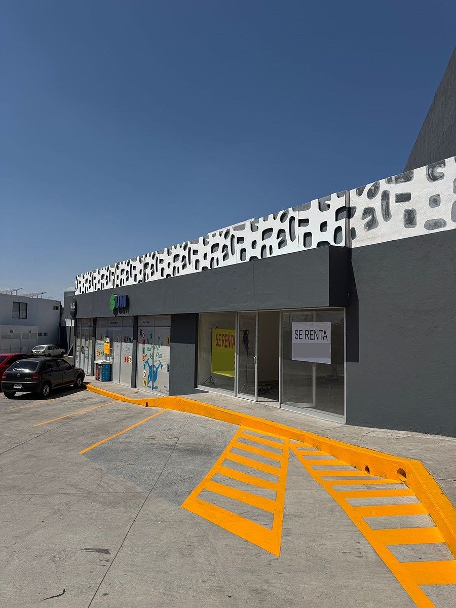 Local comercial en renta sobre Av. Aguascalientes Oriente, foto 1 de 7