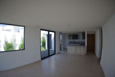 KATNI House in JURIQUILLA