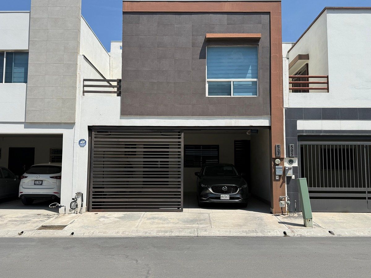 Casa em Puerta de Hierro, Monterrey, foto 3 de 20