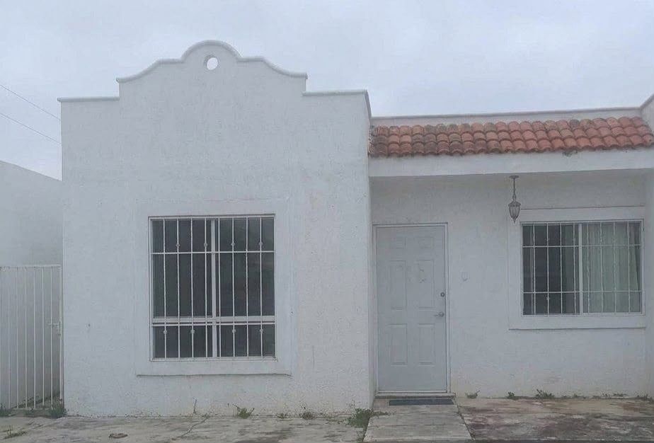 Casa à venda no Fracc Las Americas em frente ao supermercado Aki, foto 1 de 9