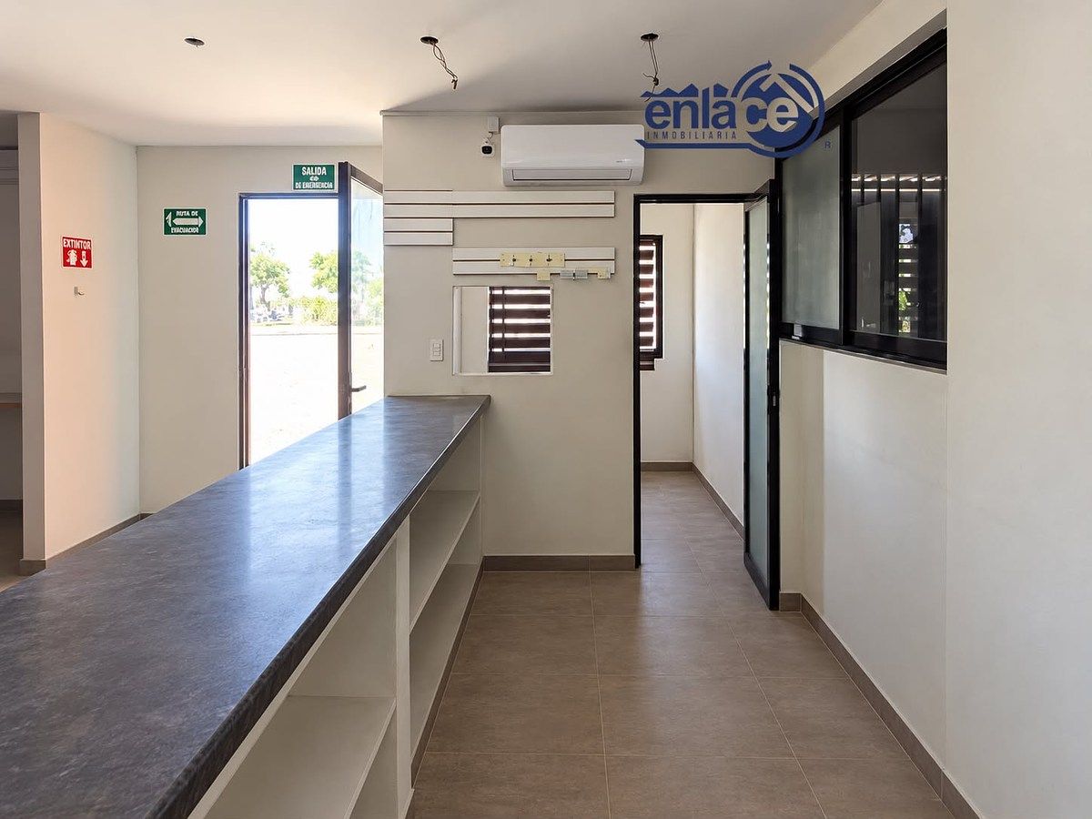 Local comercial en Los Cedros Residencial, Durango, foto 3 de 8