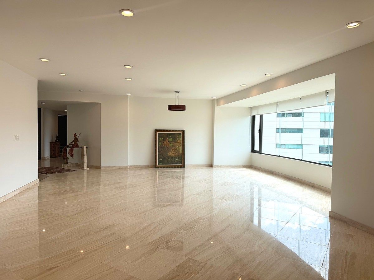 **OPORTUNIDAD** MAGNÍFICO DEPARTAMENTO EN VENTA EN LA ISLA, INTERLOMAS - foto 2