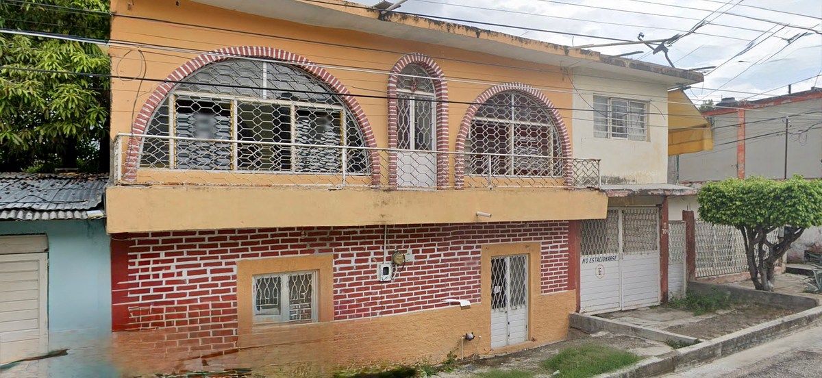 HOUSE FOR SALE COL. ALBANIA BAJA $1,200,000 TUXTLA - foto 1