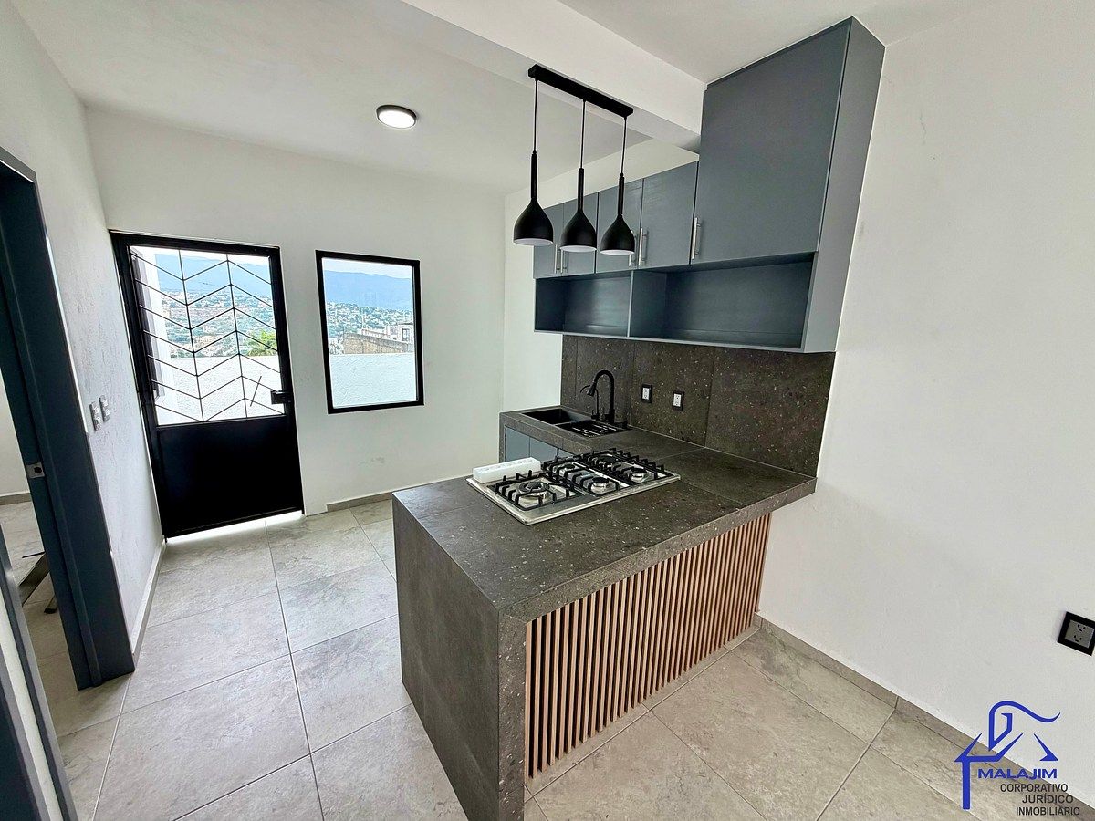 Beautiful House for Sale, Modern Finishes, 1 Level, 2 Bedrooms 1 Bathroom, South East - foto 4